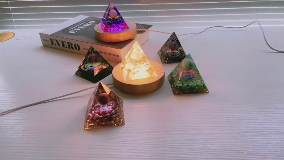 Twelve Constellation Chakra Pyramid Crystal Gravel
